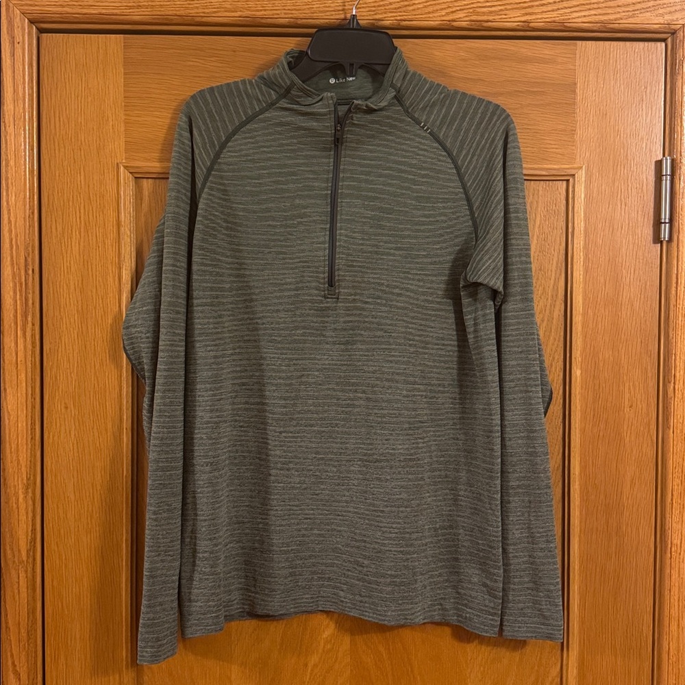 Lululemon Metal Vent Tech Half-Zip Performance Training Mens Size M